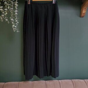 Denise Petites | Pleated Elastic Waist Skirt